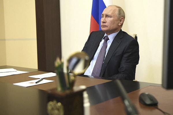 Путин призвал помнить о стратегических задачах, несмотря на коронавирус