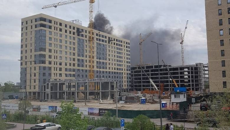 В Тюмени, в новостройке на улице Газовиков, произошел крупный пожар
