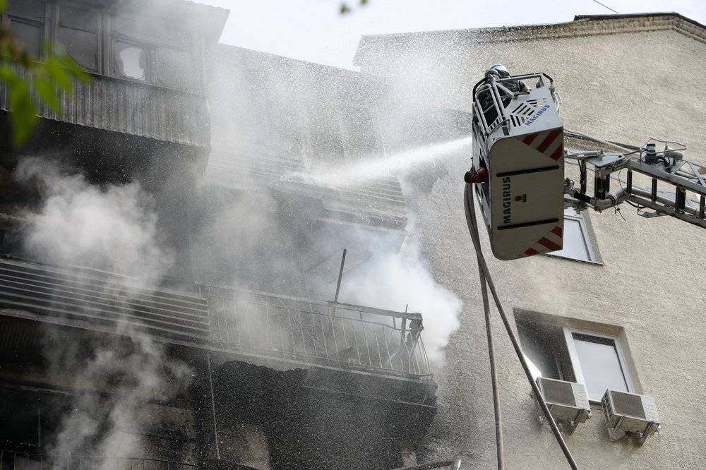 Движение в районе пожара в доме на Фрунзенской набережной не затруднено