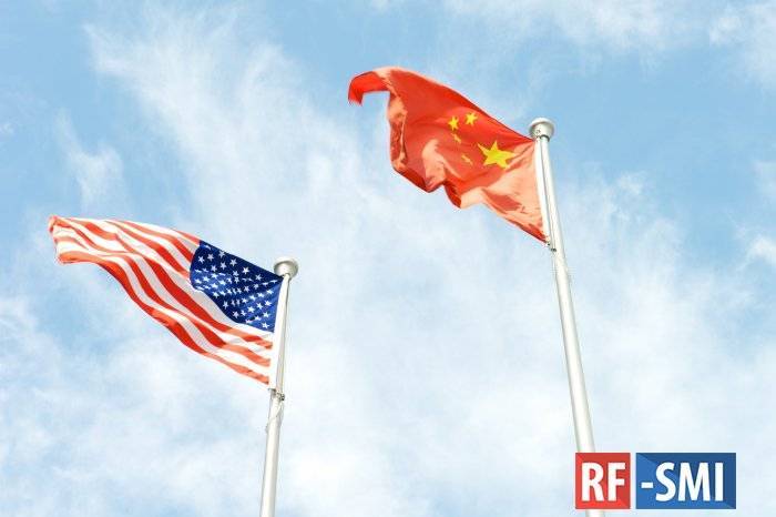 Китай рассматривает ответные санкции против чиновников США