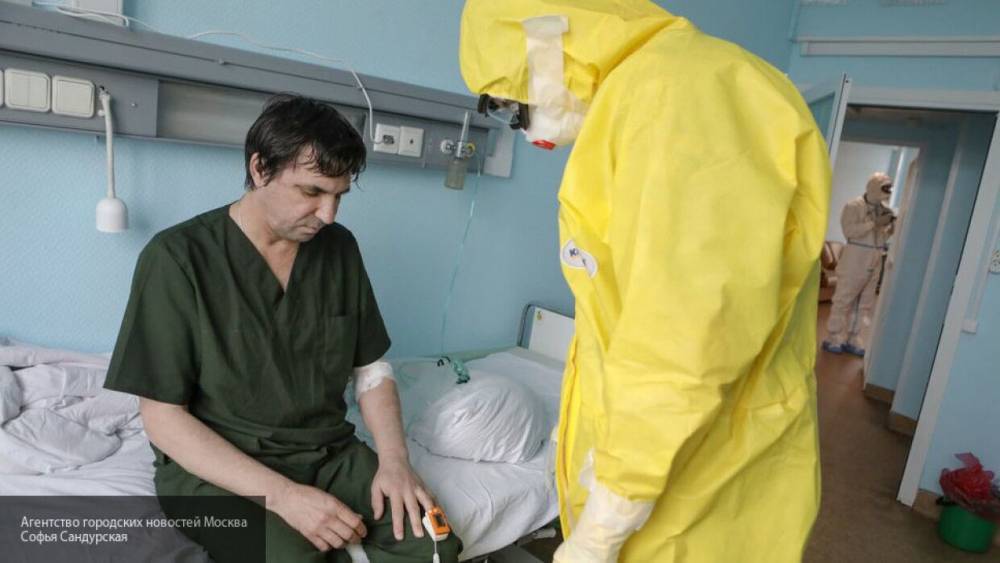 Медики провели более 10 тысяч обследований на COVID-19 за минувшие сутки в Петербурге
