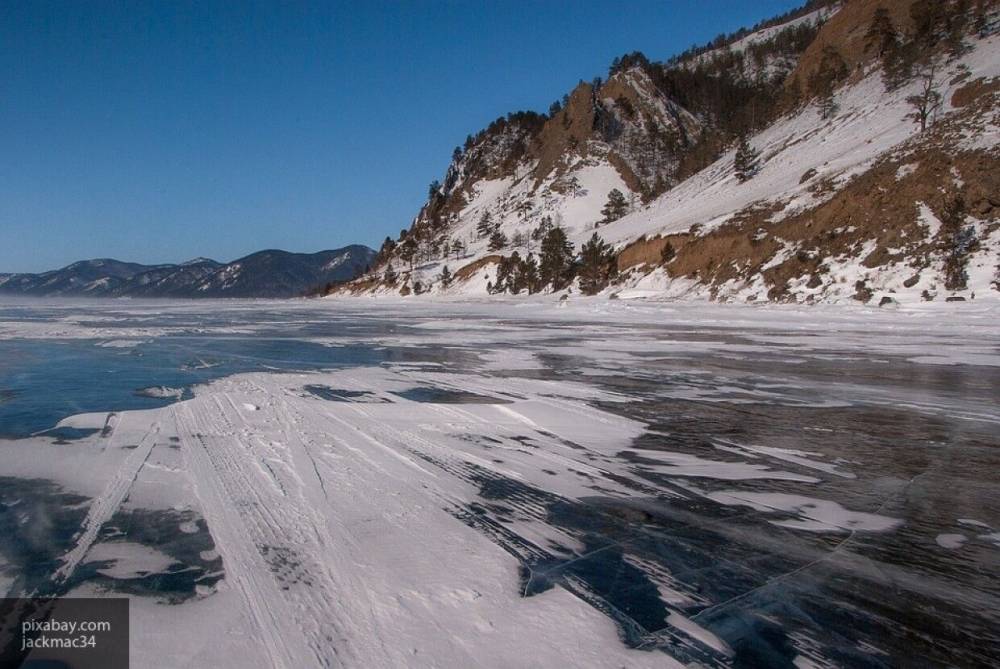 Таяние льдов началось на Байкале