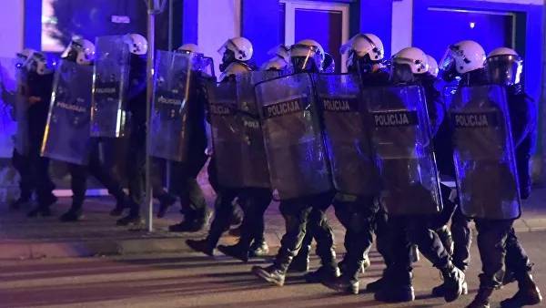 В Черногории ранили свыше 20 полицейских в ходе беспорядков