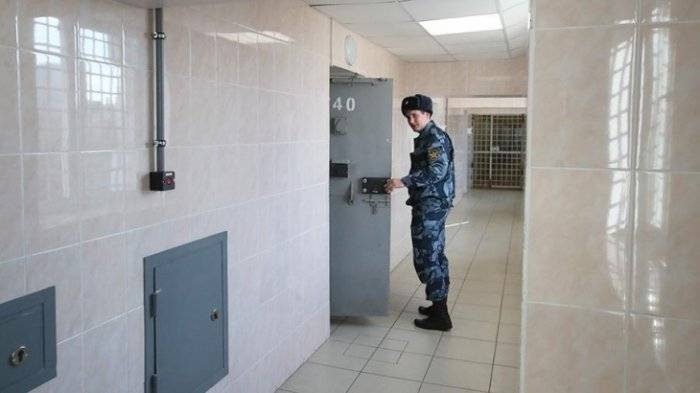 В московских СИЗО сократили прогулки арестованным и осужденным