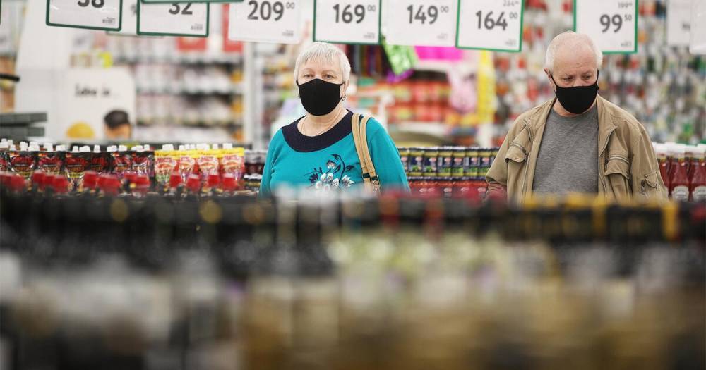 Минпромторг: магазины вправе и обязаны не отпускать товары покупателю без маски