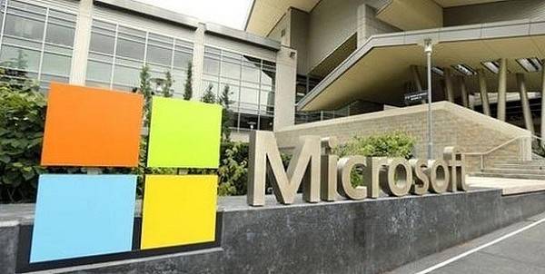 Microsoft предложила российским чиновникам попользоваться своим ПО бесплатно