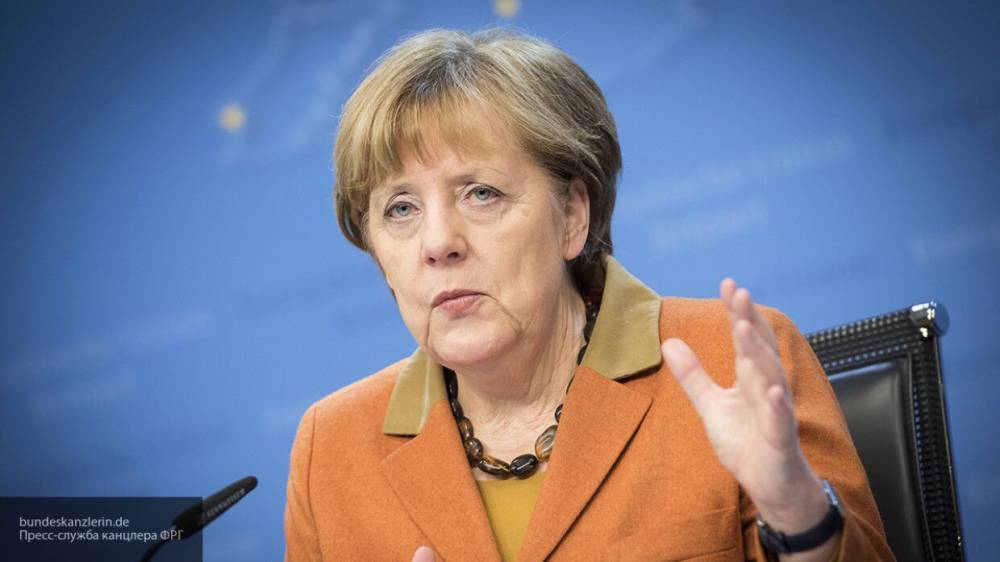 Меркель указала на наличие "доказательств" якобы причастности РФ к кибератаке на бундестаг