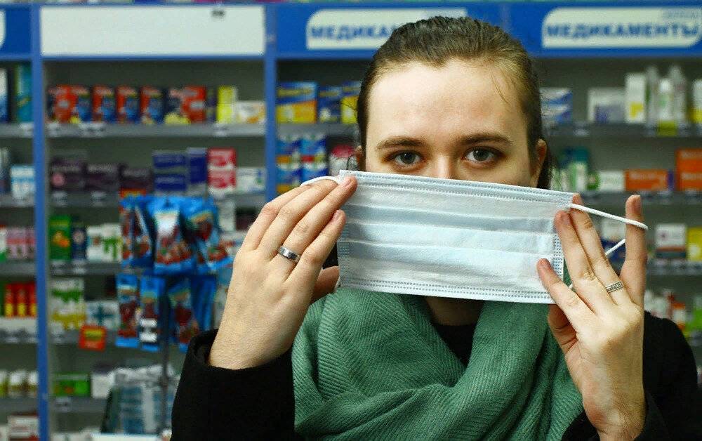 Правительству РФ предложили ввести пособие на покупку масок и перчаток