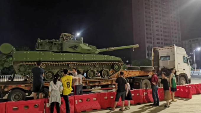 Новейшие китайские танки Тип 15 заменят устаревшие клоны Т-54