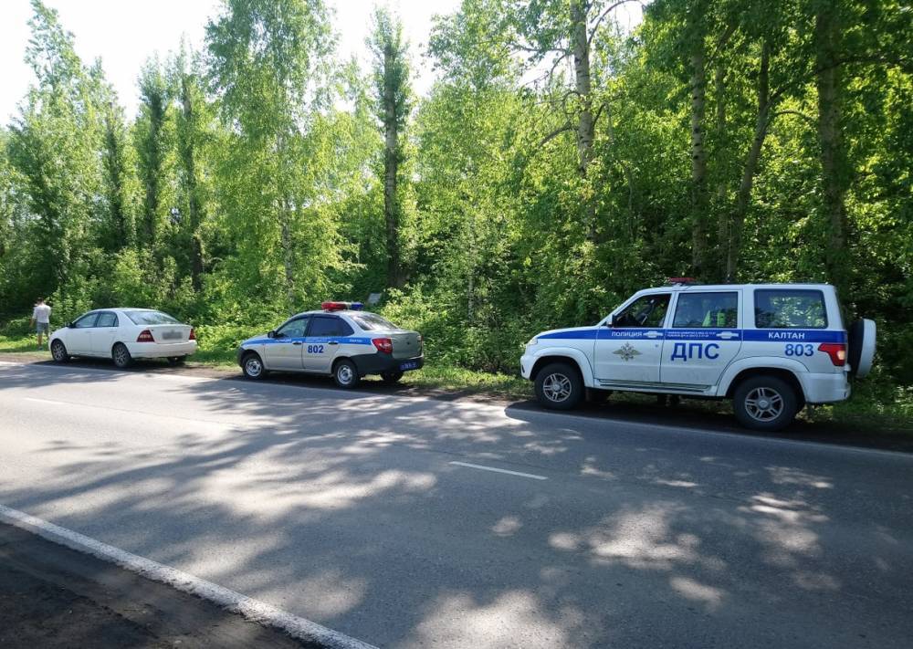 В Кузбассе полицейские по горячим следам задержали нетрезвую автоугонщицу