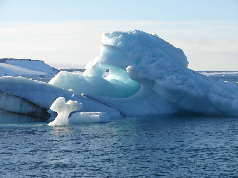 В Арктике уменьшается толщина льда