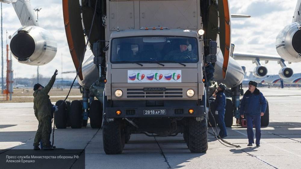 Россия возвращает из Италии военных, помогавших бороться с коронавирусом