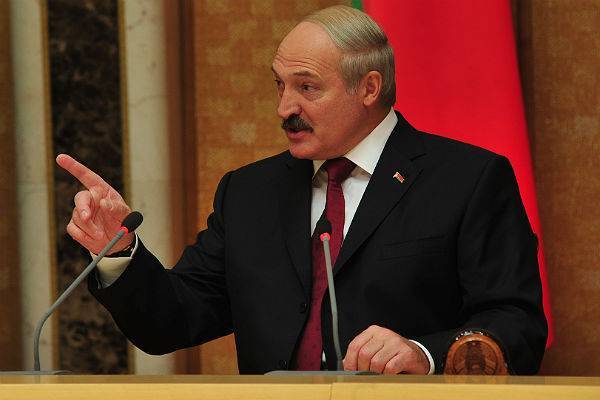 Белорусскую еду «с руками и ногами заберут», заверил Лукашенко