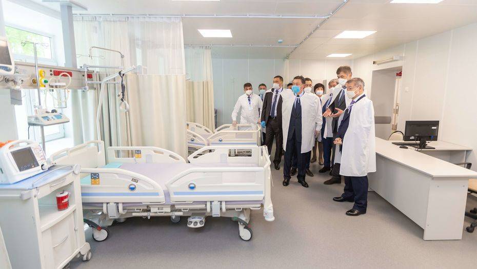 Обученные в Европе врачи и современное оборудование: Аскар Мамин посетил больницу в Алтае
