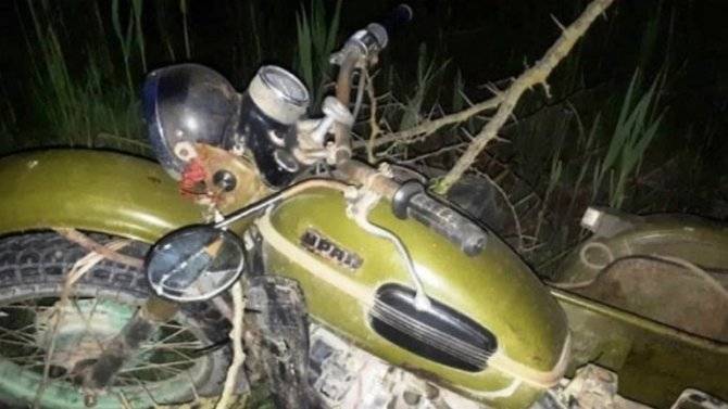 На Кубани мотоциклист врезался в дерево и погиб