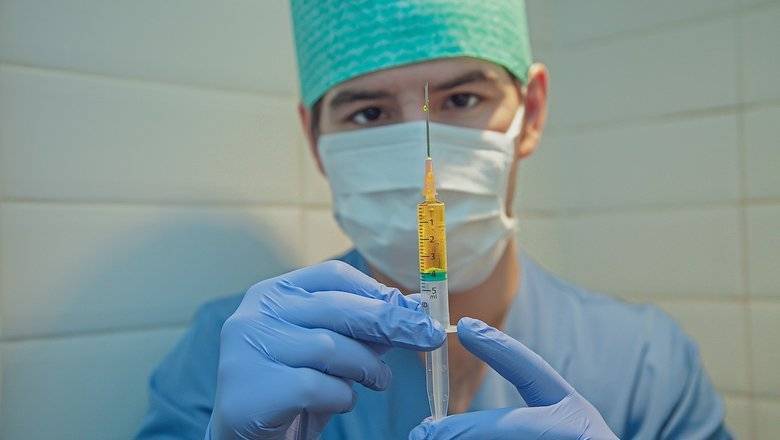 Треть российских врачей ни разу не сдавали тест на коронавирус