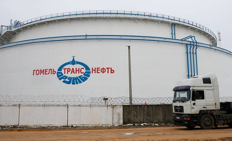 Беларусь начала покупать нефть в США