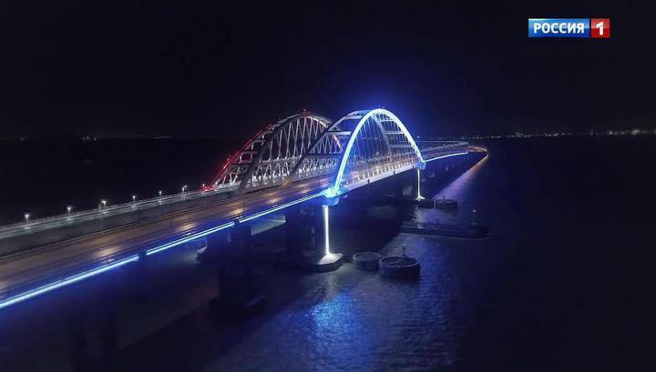 "Но водителем у них - Путин": два года назад открылся Крымский мост