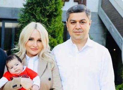 Супруга экс-директора СНБ Армении Артура Ванецяна разместила на своей странице в Facebook фото