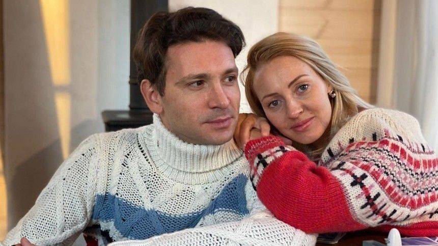 «Мы часто ругаемся»: Актер Антон Хабаров раскрыл секрет долгих отношений