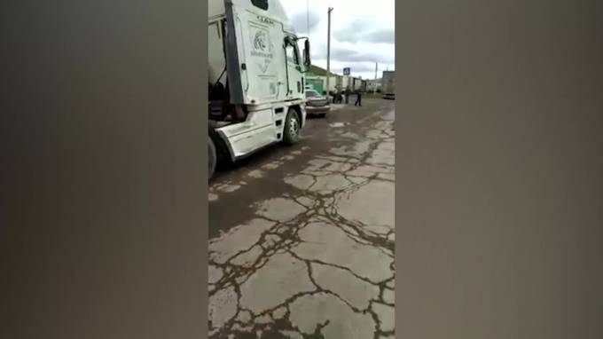 В Приморье дальнобойщики устроили забастовку на границе с Китаем