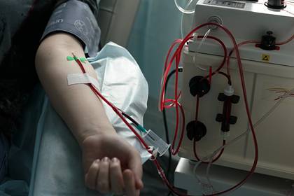 Российский медик описал состояние после лечения коронавируса антителами донора