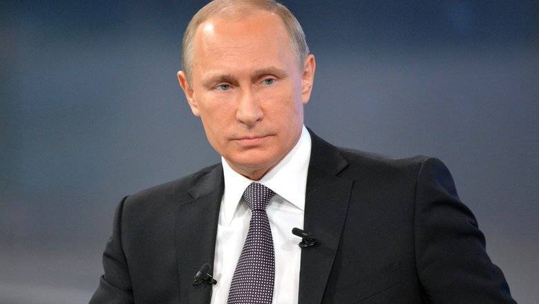 Владимир Путин поручил россиянам старше 65 лет сохранять самоизоляцию