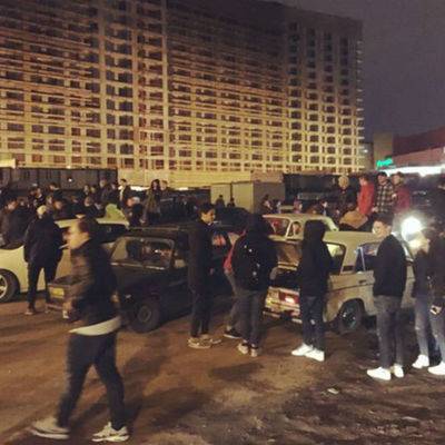 В Москве стритрейсеры устроили нелегальные гонки