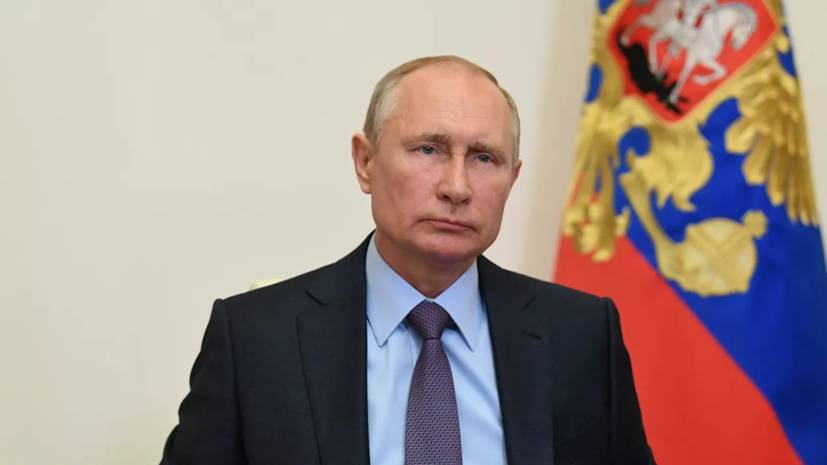 Путин поручил сохранить режим самоизоляции для россиян старше 65 лет