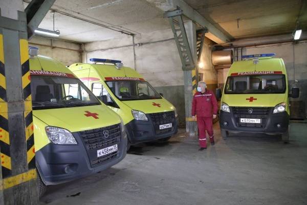 В Иркутске и Армавире начали проверки невыплат "путинских" надбавок врачам скорой помощи