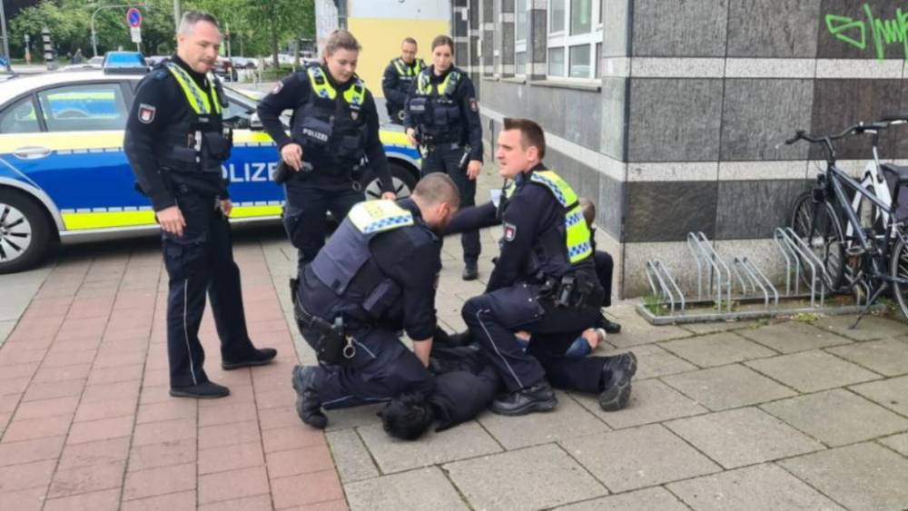 В пятницу в одном районе Гамбурга произошло сразу два ножевых нападения