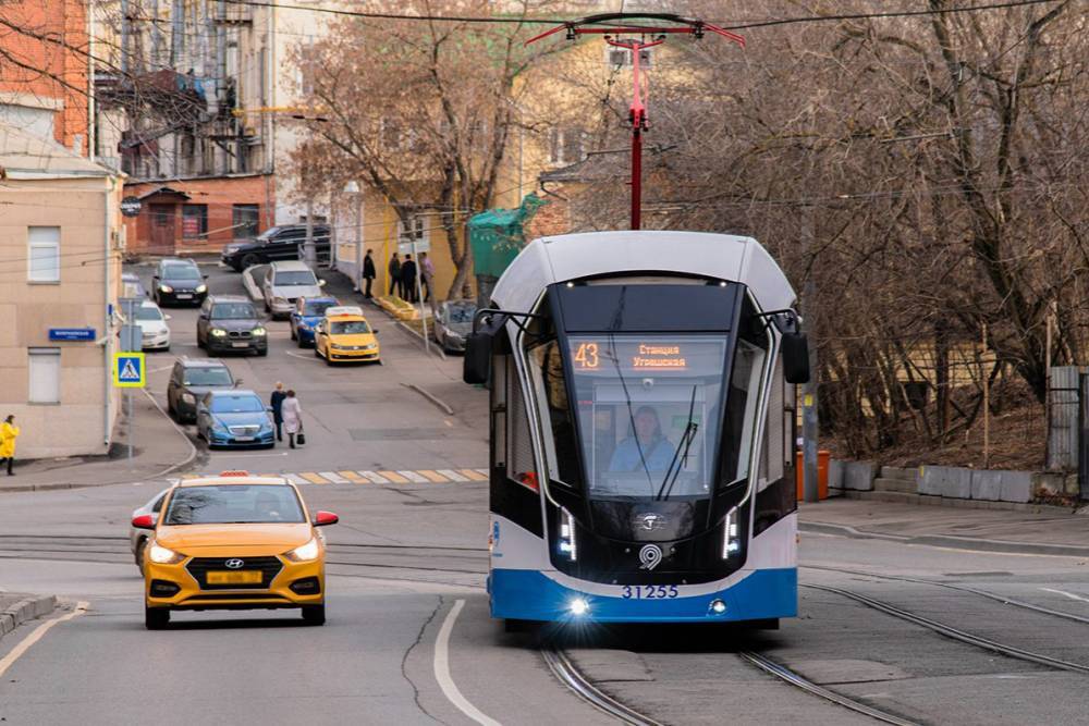 Более 200 новых трамвайных вагонов появятся в Москве