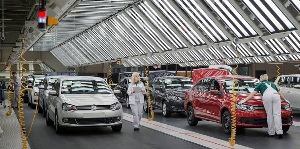 Желающих уволиться с завода Volkswagen в Калуге за 6 окладов оказалось больше, чем хотели сократить