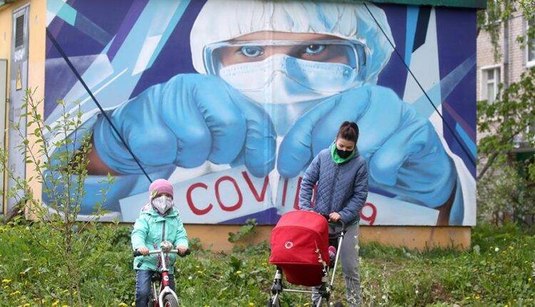 Разработчик назвал сроки появления вакцины от COVID-19 в России