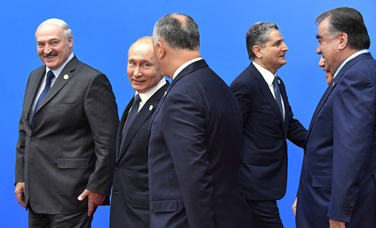 Буксующие вопросы с Москвой Минск пробует протолкнуть через ЕАЭС