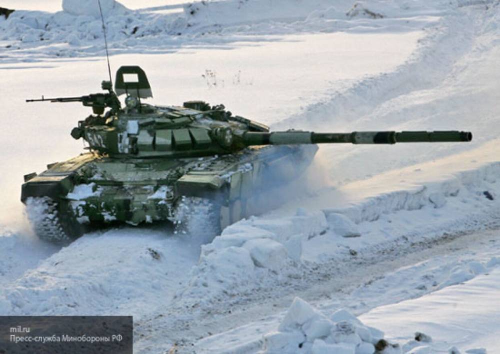 В России создали материал, "превращающий" бронетехнику в снежные сугробы