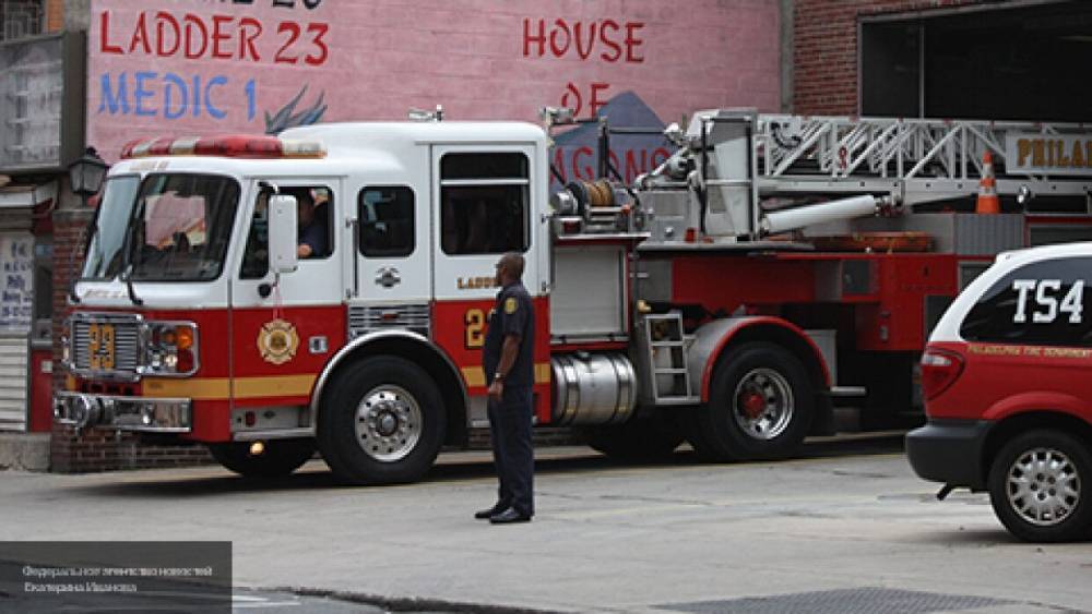 Число пострадавших пожарных при тушении крупного возгорания возросло до 11 в США