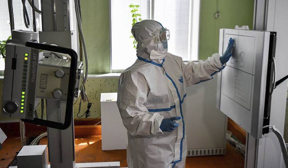 В России за прошедшие сутки зарегистрировано 9 709 новых случаев заражения коронавирусом