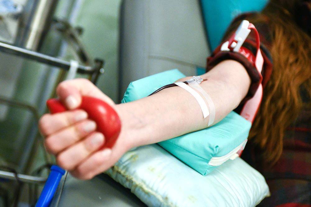 В Алеппо доноры сдали кровь для раненых сирийских военных