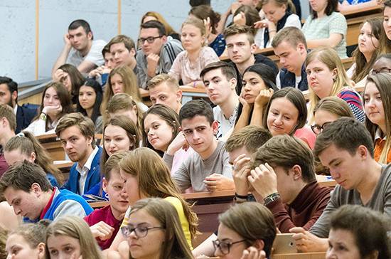 Всероссийский выпускной в вузах может пройти онлайн в первой декаде июля