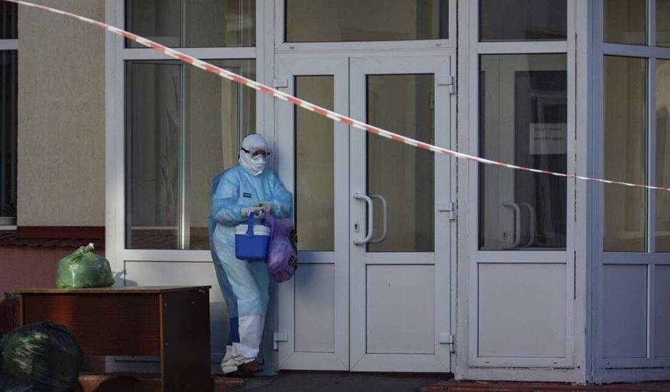 Чеченские медики извинились в телеэфире за жалобы на нехватку средств защиты от вирусов