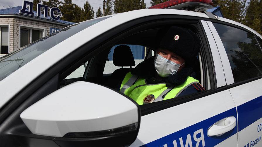Администратор автосервиса в Петербурге протаранил грабителей на автомобиле
