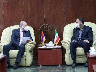 Дипломат посольства Армении в Иране встретился с главным советником министра энергетики