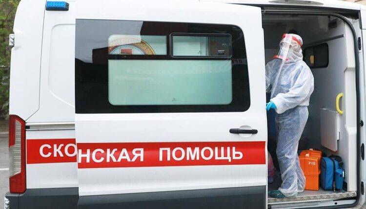 В Архангельске СК проверит задержку выплат работникам скорой