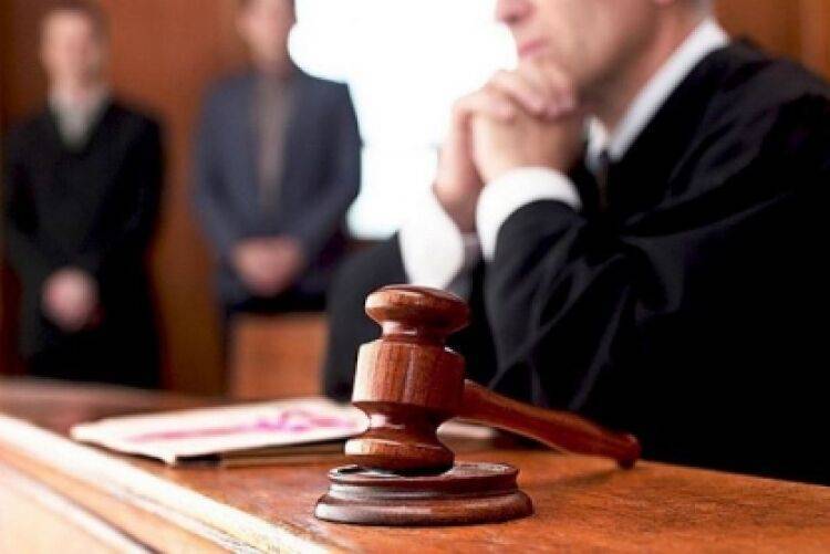 Адвокат Тындик поддержал лишение судьи мантии за тост о «супертелочке»