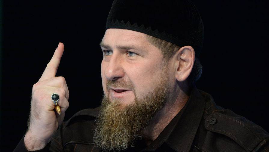Кадыров потребовал уволить медиков из-за жалоб на нехватку масок