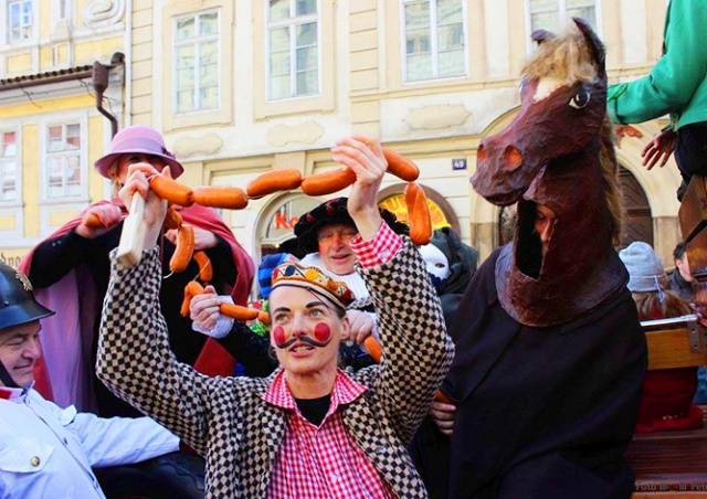 В субботу в центре Праги Масленицу отметят карнавальным шествием