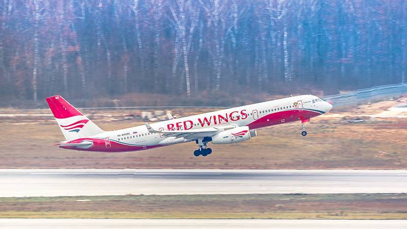 Авиакомпания Red Wings планирует закупить 60 «Суперджетов»