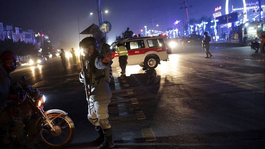CМИ: cемь человек погибли при подрыве автомобиля в Афганистане