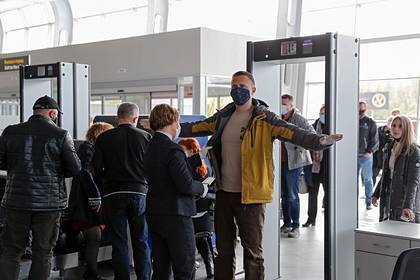 Россияне раскрыли способы защиты от вирусов в путешествиях после пандемии